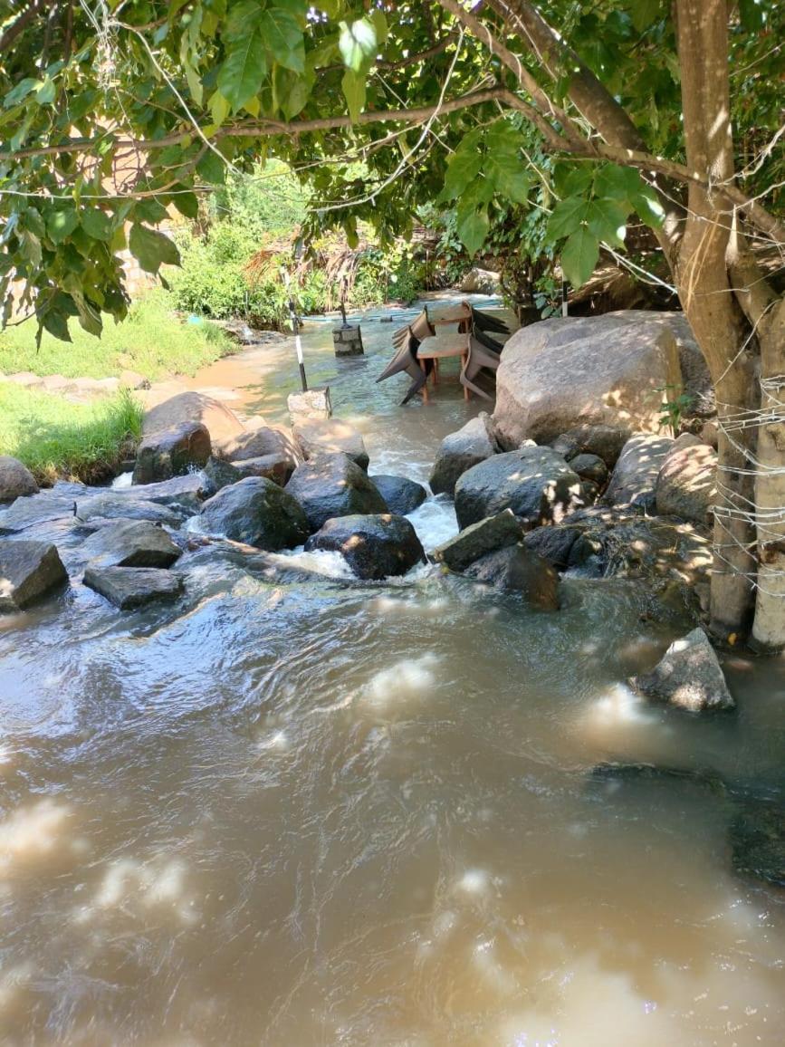 فندق Hidden Place In هامبي المظهر الخارجي الصورة